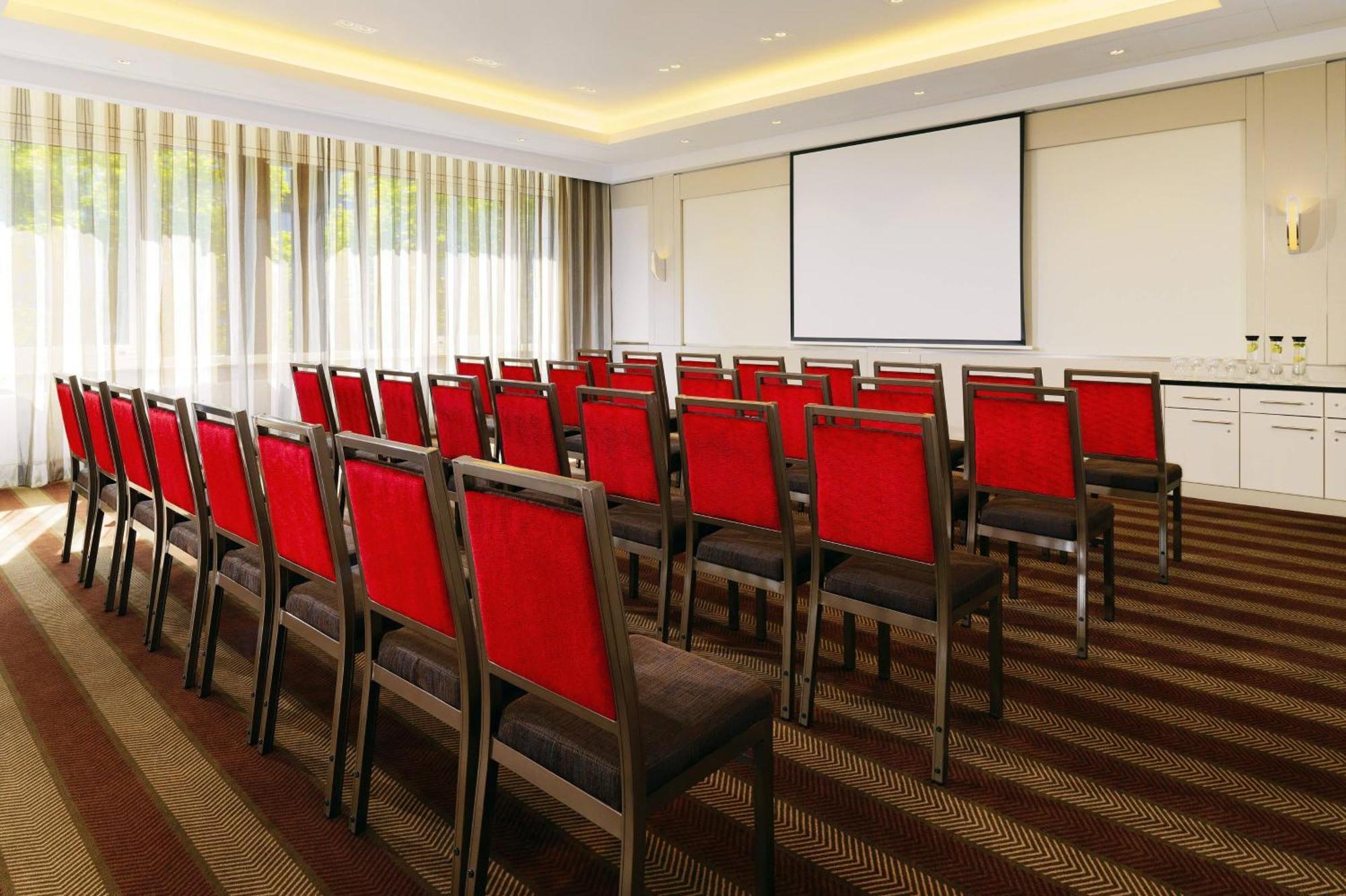 The Westin Grand Frankfurt Hotell Frankfurt am Main Exteriör bild Meeting room