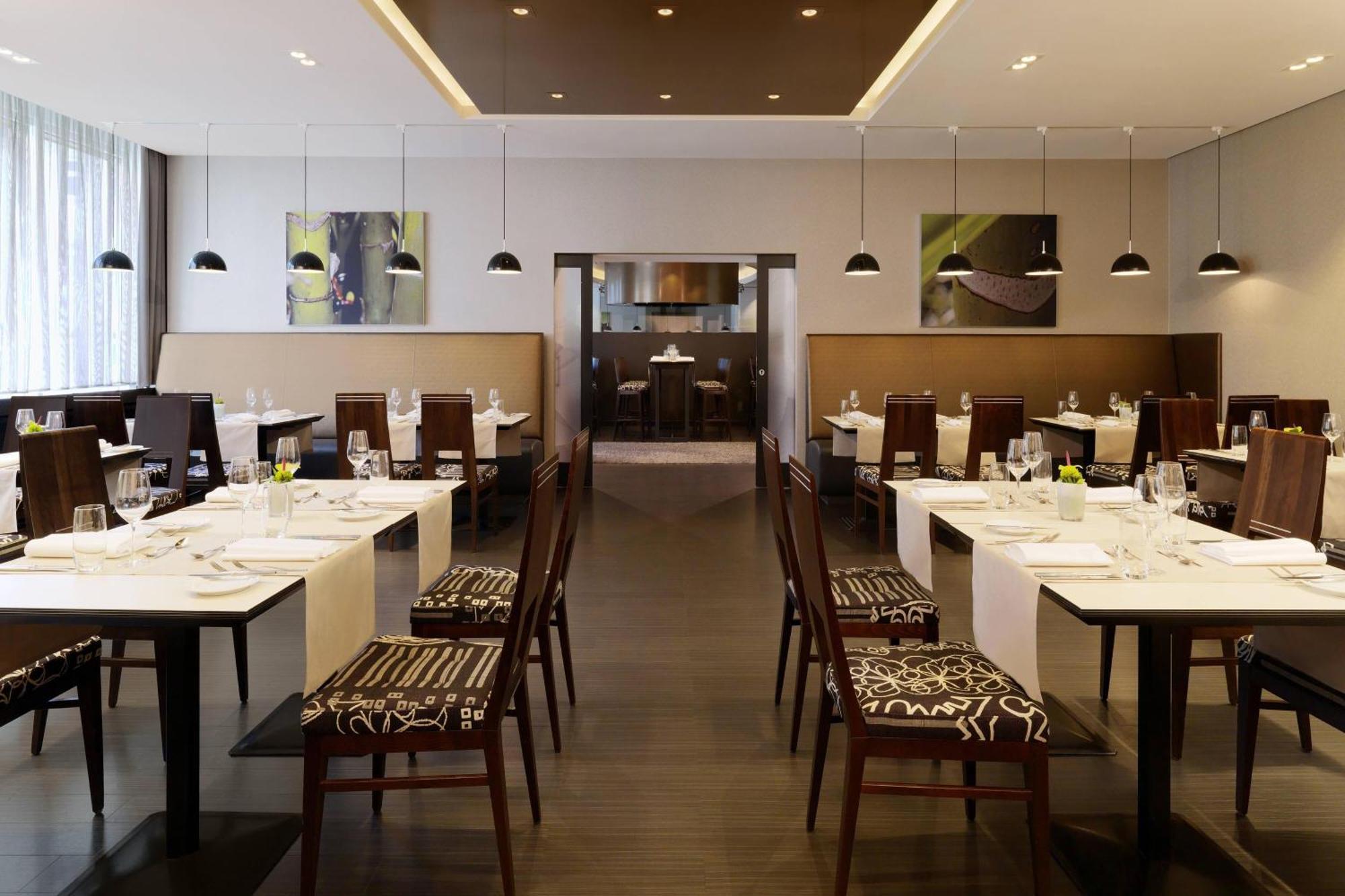The Westin Grand Frankfurt Hotell Frankfurt am Main Exteriör bild Restaurant